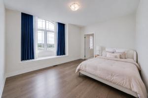 Two Private Rooms with Private Bath, Shared Kitchen and Laundry