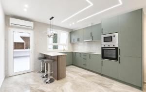 5 Bedroom Gorgeous Home In Vila-Real