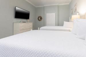 Phoenix Gulf Towers 303