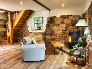 Couple Retreat in a historic loft surrounded by nature