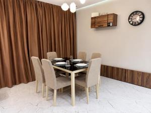 2-Bedroom Holiday Apartment with Sea View in Al Hoceima