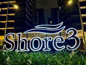 Modern Haven Staycation near MOA - 1BR at Shore3T1 -City VIew