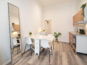 Spacious riverside apartment