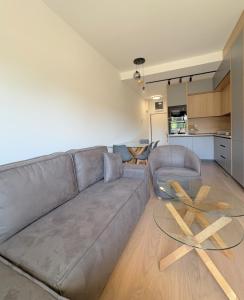 Luxury 2BR Sea View & Garage & Twin Towers Becici