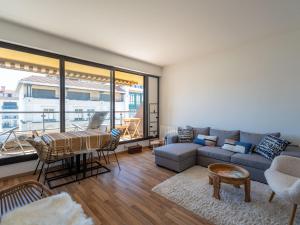 Grand Studio Rénové, Balcon, Centre-Ville Arcachon, à 50m de la Plage, Tout Équipé - FR-1-319-516