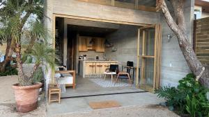 CASA NU La Saladita surf point