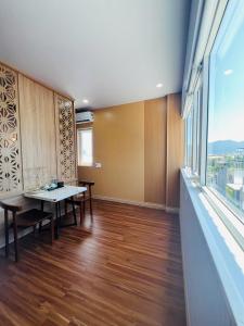 Les Apartment & Coffee