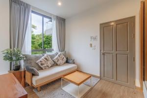 5 Min to Bang Tao Beach 1BR Pool Gym C286