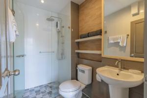 5 Min to Bang Tao Beach 1BR Pool Gym C286