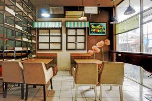 Hotel O Surabaya near Surabaya Town Square formerly Kupang Gunung Residence
