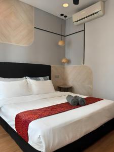 Sky suites klcc by FRAGRANCE