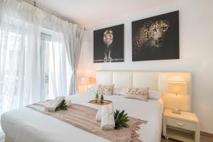 Benalbeach With Pools And Seaview - Happy Rentals