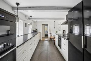 Spacious Holiday Home Near Ribe For 11