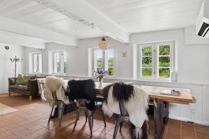 Peace And Nature In A Historic Holiday Home