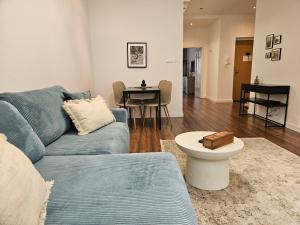 Apartment In Heart of Old Town with Balcony