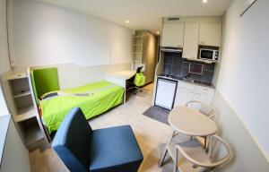 Private studio for 2 in the center of liège