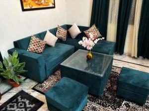 1BHK Teal Elegance Stay