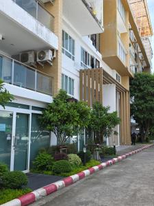 Cozy Vinyl Retreat 15min drive to patong