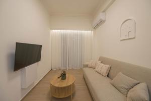 Corali 1 - Coastal Retreat