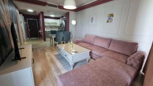 Skopje Sky City 37th, 33th, 28th,25th Floor Apartments with Pool & Spa & Fitness & Parking Including in Price