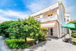 Apartments Anton