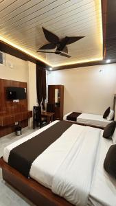 Hotel Himalayan Heaven - A Most Luxury & Best Mountain View Hotel In Mussoorie By lilly