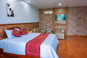 Balcony Superior King - Châu Giang Hotel