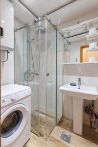 First Line Sea View apartment in Rafailovici