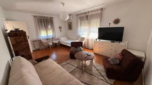 Magnolia guest house