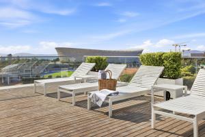 Brand new Green Point Apartment with rooftop pool