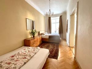 Old Town Magical Stay Comfy 2BDR Historic House