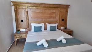 MeThea SeaView Apartments by Greek Pride
