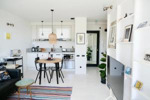 1 bedroom penthouse with large terrace in prime location