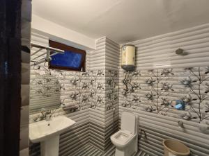 Hotel Devlok regency