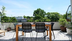 1 bedroom penthouse with large terrace in prime location