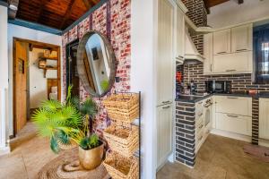 Vintage Lux Homes