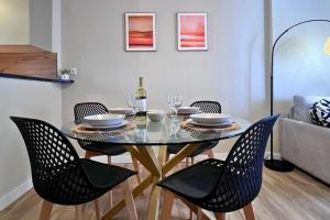 Apartment with panoramic views a swimming pool and a nearby beach