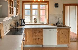 Lovely Home In Harboøre With Wifi