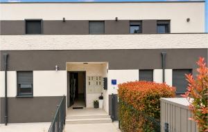 Stunning Apartment In Stancija Portun With Wifi