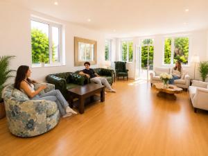North London A spacious 7 bedroom house accommodating up to 18 people complete with own gym and table tennis
