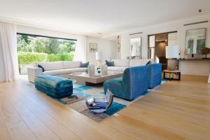 Spacious furnished villa with 180 view