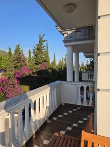 Skylark Apartments - Free Parking