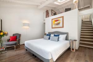 Conte Manfredo and Donna Angelina Apartments with Breathtaking Arena Views in Verona