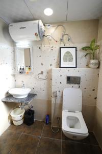 Luxe 1BHK flat in 6BHK Penthouse