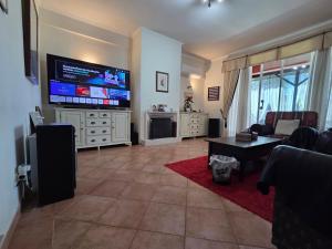 Aroeira Villa, Beach&Golf with private garden