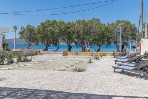 Alia Vourla Suites