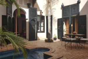 Riad Arabia hotel, 
Marrakech, Morocco.
The photo picture quality can be
variable. We apologize if the
quality is of an unacceptable
level.