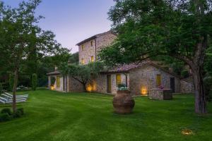Luxury Villa Ada Umbria Tuscany Border with Pool