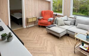 Beautiful Home In Hadsund With Wifi