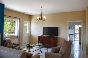 Pessada Bay Studios and Apartments